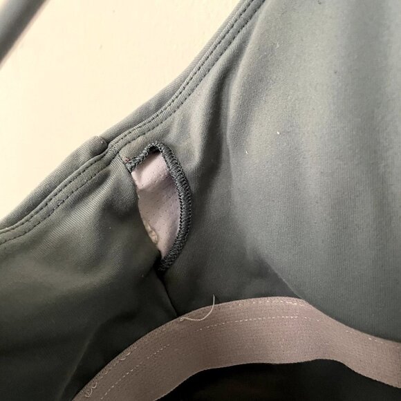 green gray sports bra casual comfortable padded style athleisure workout - Picture 5 of 5